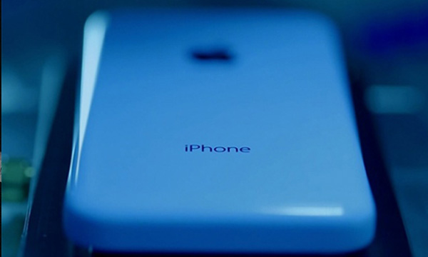 揭秘：iPhone5C的塑料外壳是怎么生产的？